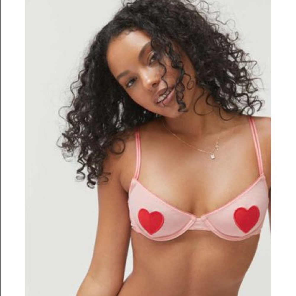 🌸3/$50 UO HEART DEMI BRA